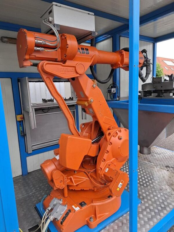 Komplette Bearbeitungszelle mit Roboter, IRB 4400/45kg, ABB, gebraucht – Bild 3